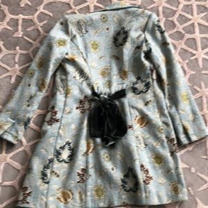 Gorgeous coat by cabi...great condition!!!